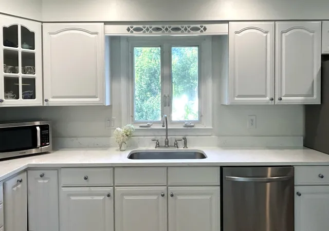 Photo 4 of Single family home for sale at 5 Swanage Ct, Middlebury, VT 05753 | MLS# 5108261 | Listing updated on 2026-09-09