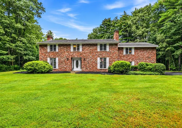 Single family home for sale at 34 Old Stage Rd, Hampton Falls, NH 03844 | MLS# 5108267