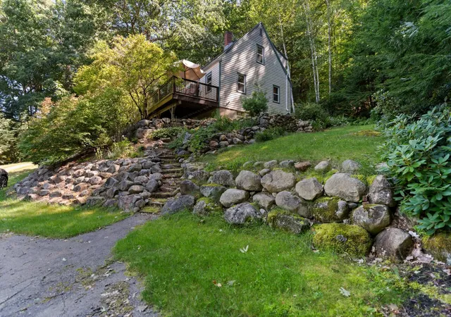 Photo 2 of Single family home for sale at 912 Nh Route 175, Campton, NH 03223 | MLS# 5108279 | Listing updated on 2026-09-09