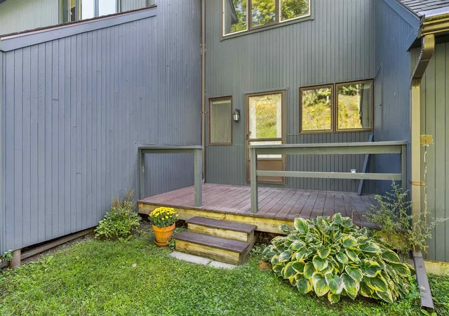 Photo 3 of Townhouse for sale at 6 College Hl Rd #6, Hanover, NH 03755 | MLS# 5108282 | Listing updated on 2026-09-14