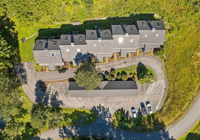 Photo 4 of Townhouse for sale at 6 College Hl Rd #6, Hanover, NH 03755 | MLS# 5108282 | Listing updated on 2026-09-14