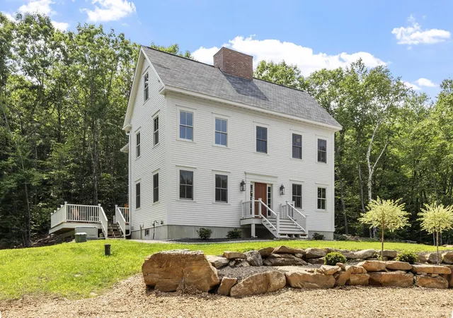Photo 1 of Single family home for sale at 405 Mountain Rd, Lyndeborough, NH 03082 | MLS# 5108290 | Listing updated on 2026-09-10