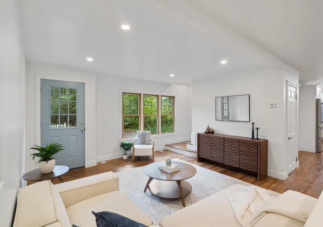Photo 4 of Single family home for sale at 38 Mill Rd, North Hampton, NH 03862 | MLS# 5108292 | Listing updated on 2026-09-10