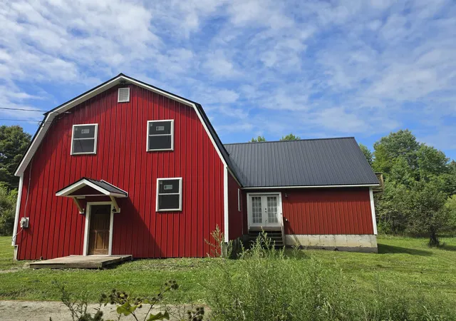 Photo 4 of Single family home for sale at 1148 Wheelock Rd, Sutton, VT 05867 | MLS# 5108297 | Listing updated on 2026-09-06