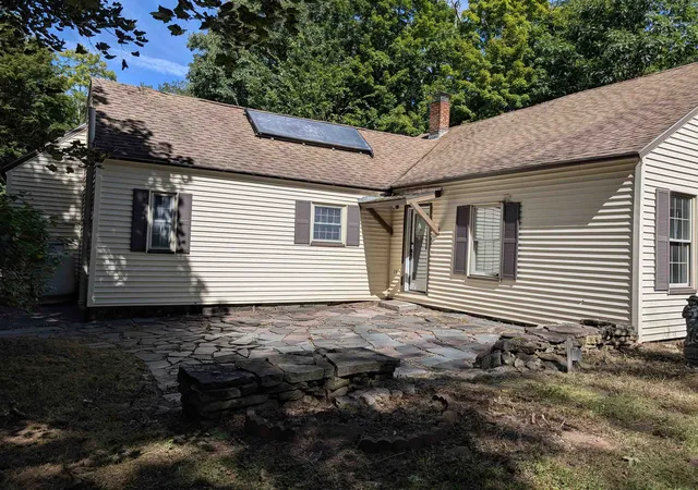 Photo 3 of Single family home for sale at 469 N State St, Concord, NH 03301 | MLS# 5108312 | Listing updated on 2026-09-08