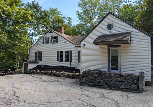Photo 4 of Single family home for sale at 469 N State St, Concord, NH 03301 | MLS# 5108312 | Listing updated on 2026-09-08