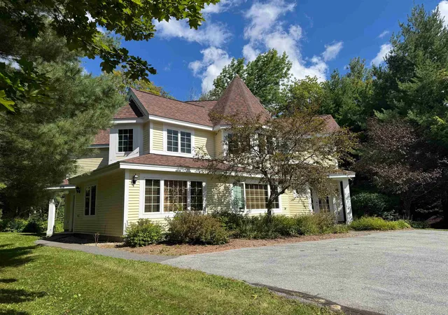 Photo 3 of Townhouse for sale at 21a Queen Anne's Way #21A, Dover, VT 05356 | MLS# 5108333 | Listing updated on 2026-09-07