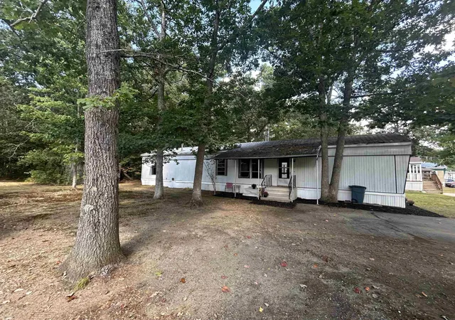Photo 3 of Manufactured home for sale at 135 Pineland Park Rd, Milton, NH 03851 | MLS# 5108343 | Listing updated on 2026-09-04