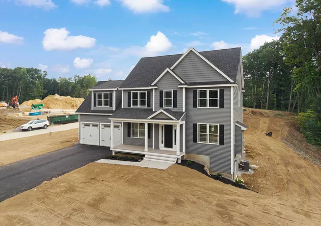Photo 3 of Single family home for sale at 17 Bernice St, Hooksett, NH 03106 | MLS# 5108346 | Listing updated on 2026-09-15