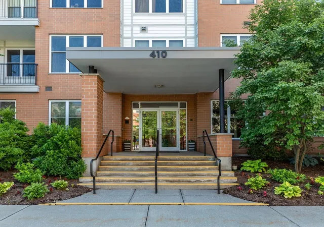Photo 2 of Condo for sale at 410 Farrell St #307, South Burlington, VT 05403 | MLS# 5108350 | Listing updated on 2026-09-08