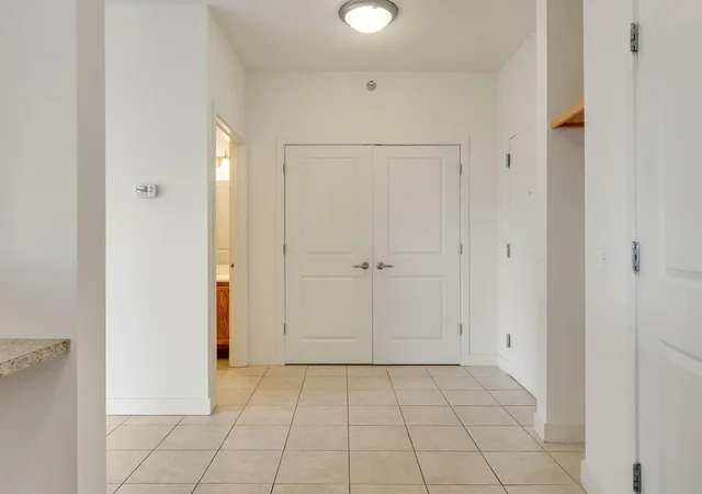 Photo 4 of Condo for sale at 410 Farrell St #307, South Burlington, VT 05403 | MLS# 5108350 | Listing updated on 2026-09-08