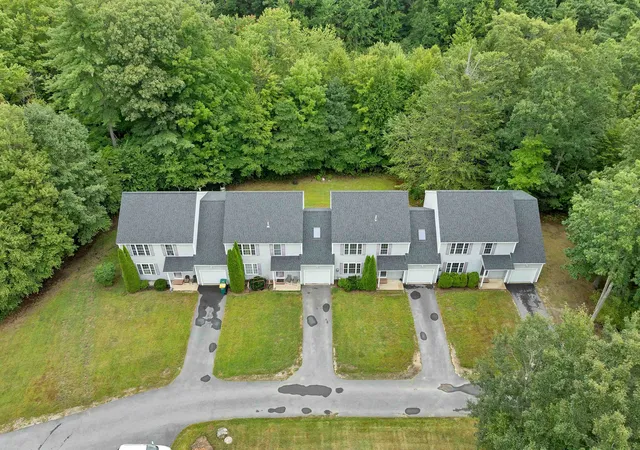 Photo 3 of Townhouse for sale at 166 Sandown Rd #3, Fremont, NH 03044 | MLS# 5108353 | Listing updated on 2026-09-06