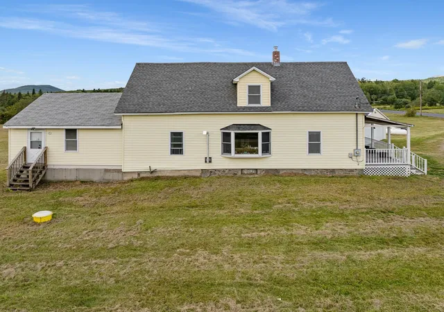 Photo 3 of Single family home for sale at 1367 Lost Nation Rd, Groveton, NH 03582 | MLS# 5108365 | Listing updated on 2026-09-09
