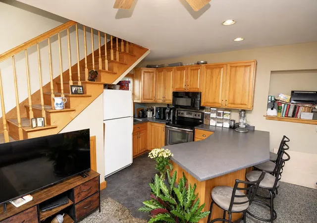 Photo 4 of Multi family home for sale at 220 & 222 N Main St, Franklin, NH 03235 | MLS# 5108366 | Listing updated on 2026-09-08