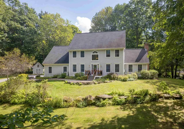 Single family home for sale at 550 Curtis Brk Rd, Rutland, VT 05701 | MLS# 5108368