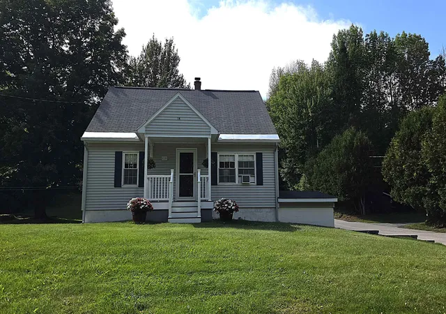 Photo 3 of Single family home for sale at 14 Gordon Ave, Gorham, NH 03581 | MLS# 5108369 | Listing updated on 2026-09-17