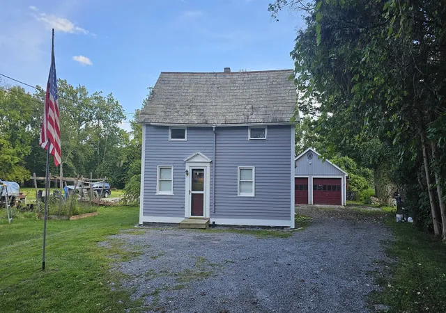 Photo 1 of Single family home for sale at 327 Vermont Route 313 W, Arlington, VT 05250 | MLS# 5108370 | Listing updated on 2026-09-22