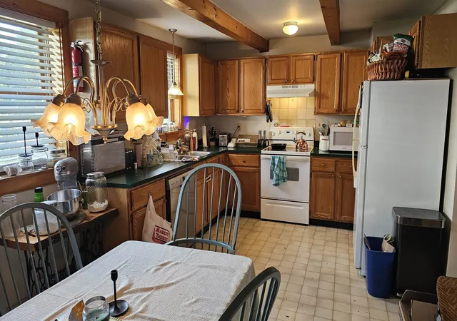 Photo 2 of Single family home for sale at 327 Vermont Route 313 W, Arlington, VT 05250 | MLS# 5108370 | Listing updated on 2026-09-22