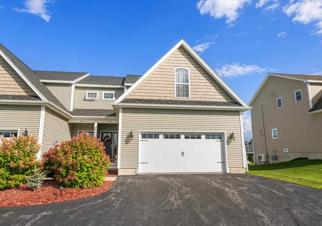 Photo 2 of Condo for sale at 952 Harbor View Dr, Saint Albans, VT 05478 | MLS# 5108390 | Listing updated on 2026-09-10