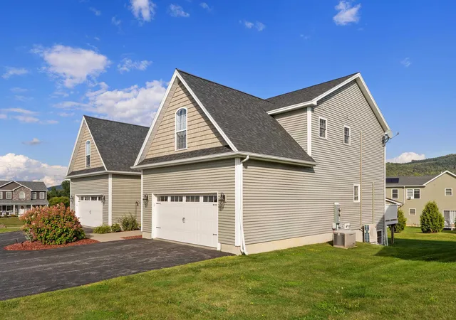 Photo 3 of Condo for sale at 952 Harbor View Dr, Saint Albans, VT 05478 | MLS# 5108390 | Listing updated on 2026-09-10
