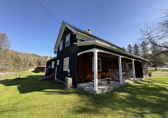 Photo 4 of Single family home for sale at 609 Route 15, Hardwick, VT 05843 | MLS# 5108392 | Listing updated on 2026-09-05