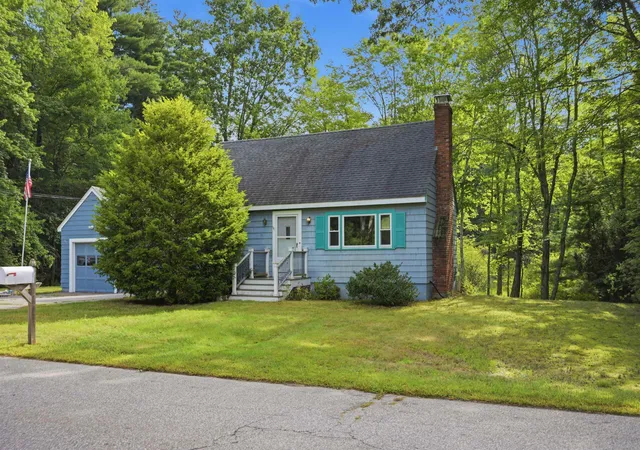 Single family home for sale at 7 Fran Ave, Plaistow, NH 03865 | MLS# 5108396