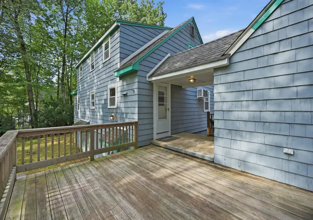Photo 3 of Single family home for sale at 7 Fran Ave, Plaistow, NH 03865 | MLS# 5108396 | Listing updated on 2026-09-17