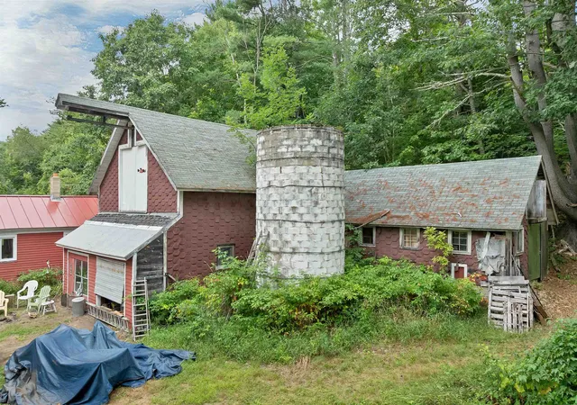 Photo 2 of Single family home for sale at 169 Old Town Rd, Hill, NH 03243 | MLS# 5108401 | Listing updated on 2026-09-05