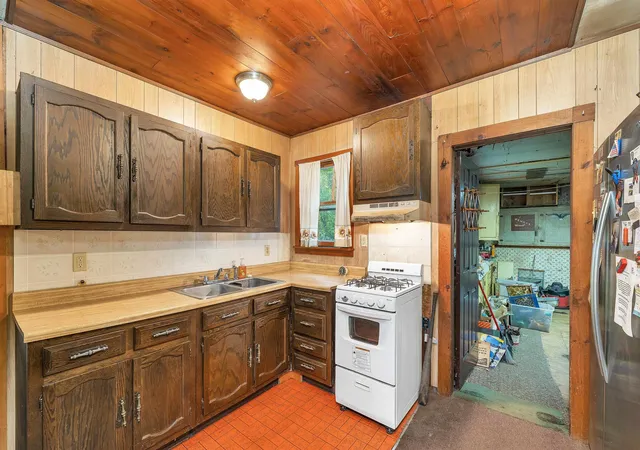 Photo 4 of Single family home for sale at 169 Old Town Rd, Hill, NH 03243 | MLS# 5108401 | Listing updated on 2026-09-05
