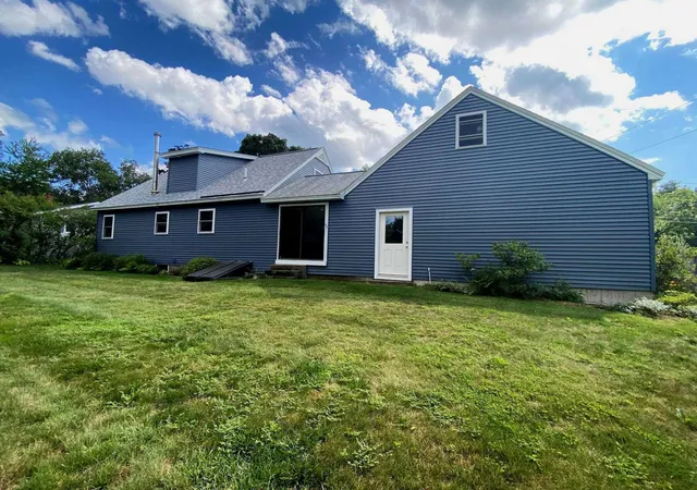 Photo 4 of Single family home for sale at 34 Bert St, Hooksett, NH 03106 | MLS# 5108413 | Listing updated on 2026-09-13