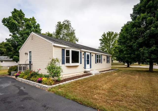 Photo 1 of Single family home for sale at 1 Pinkham Ave, Somersworth, NH 03878 | MLS# 5108417 | Listing updated on 2026-09-18