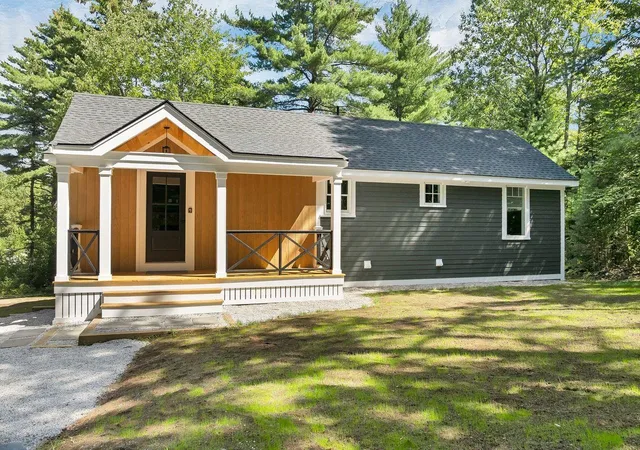 Photo 1 of Single family home for sale at 17 Moss Ln, Madison, NH 03849 | MLS# 5108426 | Listing updated on 2026-09-07