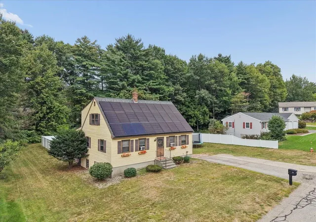 Photo 2 of Single family home for sale at 23 Hampshire Dr, Concord, NH 03301 | MLS# 5108427 | Listing updated on 2026-09-30