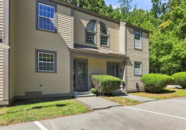 Photo 1 of Townhouse for sale at 1465 Hooksett Rd #214, Hooksett, NH 03106 | MLS# 5108428 | Listing updated on 2026-09-14