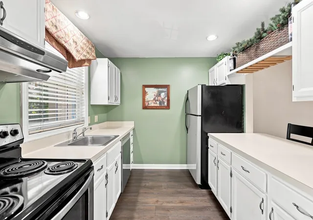 Photo 3 of Townhouse for sale at 1465 Hooksett Rd #214, Hooksett, NH 03106 | MLS# 5108428 | Listing updated on 2026-09-14