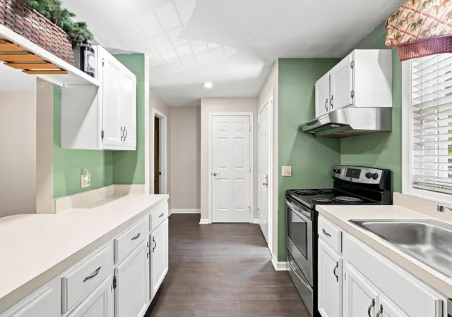 Photo 4 of Townhouse for sale at 1465 Hooksett Rd #214, Hooksett, NH 03106 | MLS# 5108428 | Listing updated on 2026-09-14