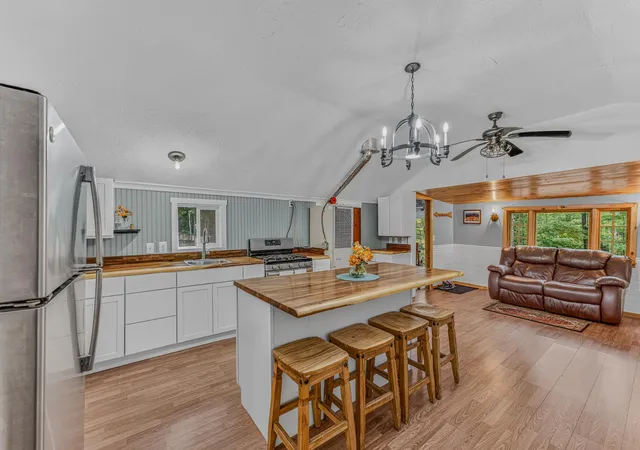 Photo 4 of Single family home for sale at 848 Faraway Rd, Dalton, NH 03598 | MLS# 5108431 | Listing updated on 2026-09-05