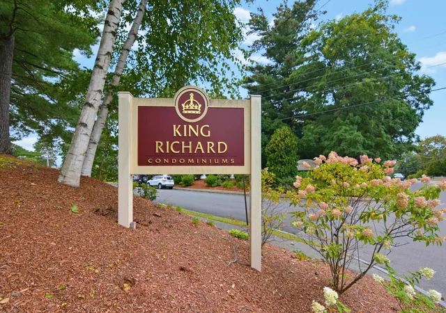 Condo for sale at 12 English Village Rd #203, Manchester, NH 03102 | MLS# 5108441