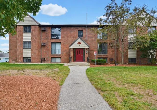 Photo 2 of Condo for sale at 12 English Village Rd #203, Manchester, NH 03102 | MLS# 5108441 | Listing updated on 2026-09-05
