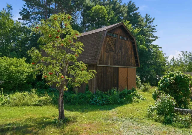 Photo 2 of Single family home for sale at 580 Middle Route, Gilmanton, NH 03237 | MLS# 5108451 | Listing updated on 2026-09-18