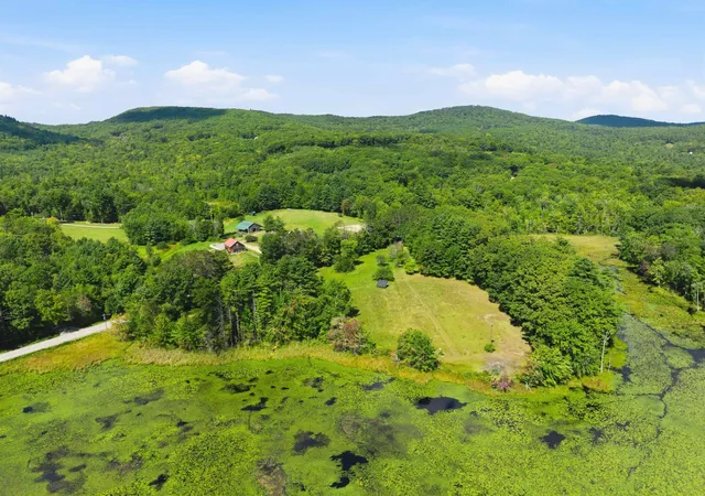 Photo 4 of Single family home for sale at 580 Middle Route, Gilmanton, NH 03237 | MLS# 5108451 | Listing updated on 2026-09-18