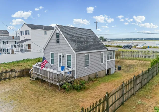 Photo 2 of Single family home for sale at 277 Portsmouth Ave, Seabrook, NH 03874 | MLS# 5108470 | Listing updated on 2026-09-10