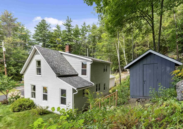 Photo 4 of Single family home for sale at 22 Old Georges Mills Rd, Sunapee, NH 03782 | MLS# 5108472 | Listing updated on 2026-10-27