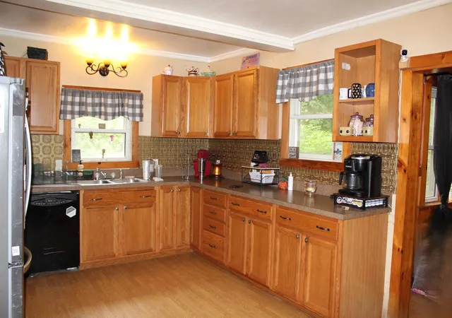 Photo 2 of Single family home for sale at 28 Spring St, Colebrook, NH 03576 | MLS# 5108474 | Listing updated on 2026-09-06