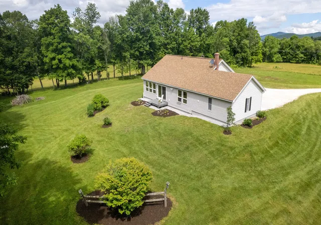 Photo 1 of Single family home for sale at 929 Packer Rd, Mount Holly, VT 05758 | MLS# 5108477 | Listing updated on 2026-09-10