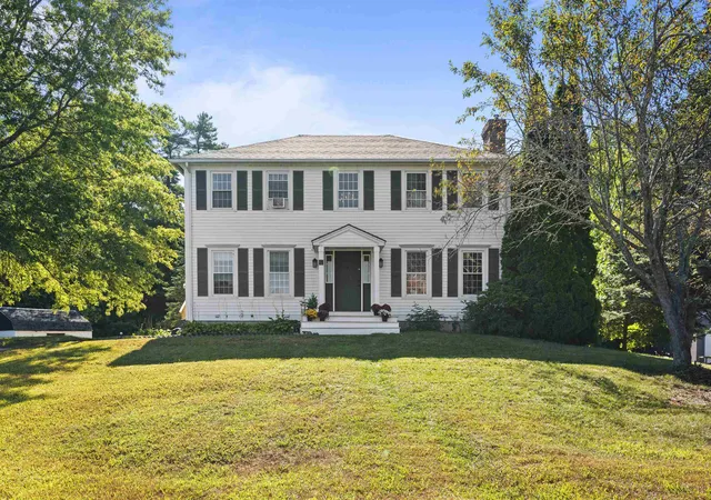 Photo 2 of Single family home for sale at 29 Dixon Way, Seabrook, NH 03874 | MLS# 5108491 | Listing updated on 2026-09-16