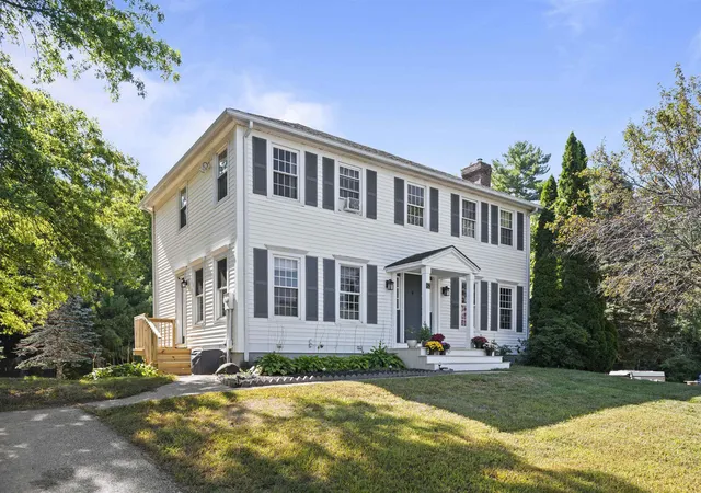 Photo 3 of Single family home for sale at 29 Dixon Way, Seabrook, NH 03874 | MLS# 5108491 | Listing updated on 2026-09-16