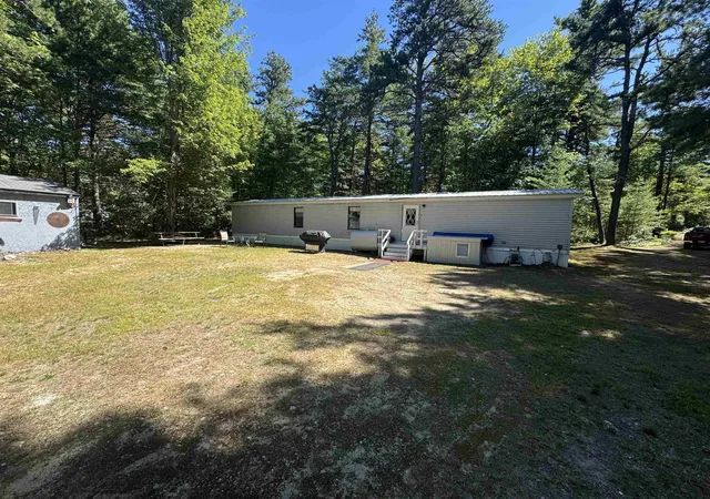 Photo 2 of Manufactured home for sale at 6 Blueberry Rd, Center Ossipee, NH 03814 | MLS# 5108495 | Listing updated on 2026-09-13