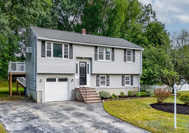 Photo 1 of Sale Pending at 40 Lou Ave, Salem, NH 03079 | MLS# 5108509 | Listing updated on 2026-09-15