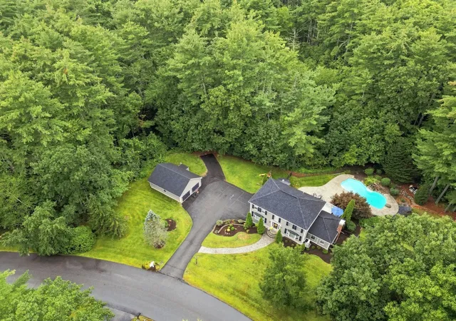 Photo 1 of Sale Pending at 16 Lantern Ln, Londonderry, NH 03053 | MLS# 5108512 | Listing updated on 2026-09-16